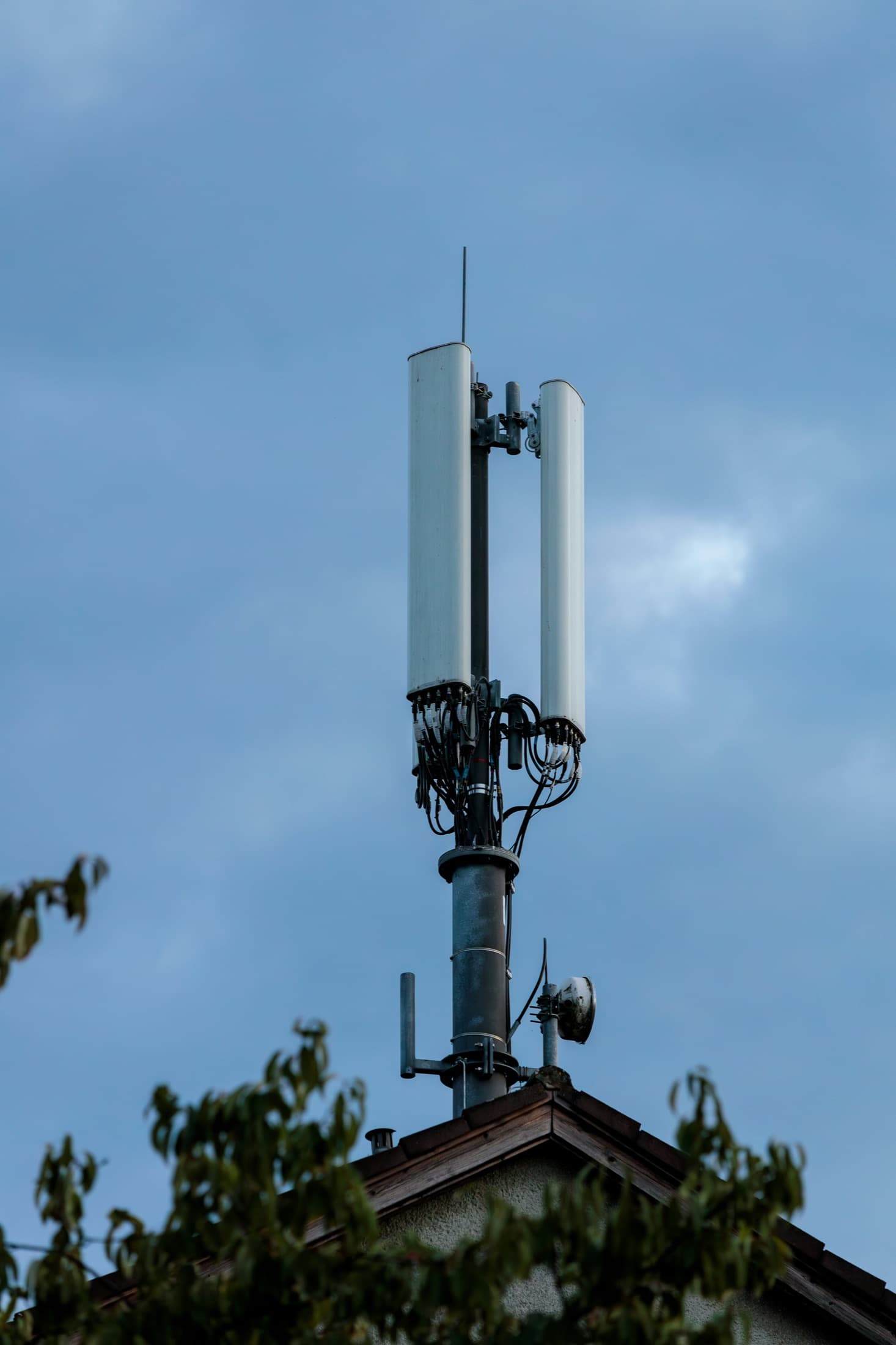 Case study: Network Operations – T-Mobile | Network Expansion and High-Availability Connectivity