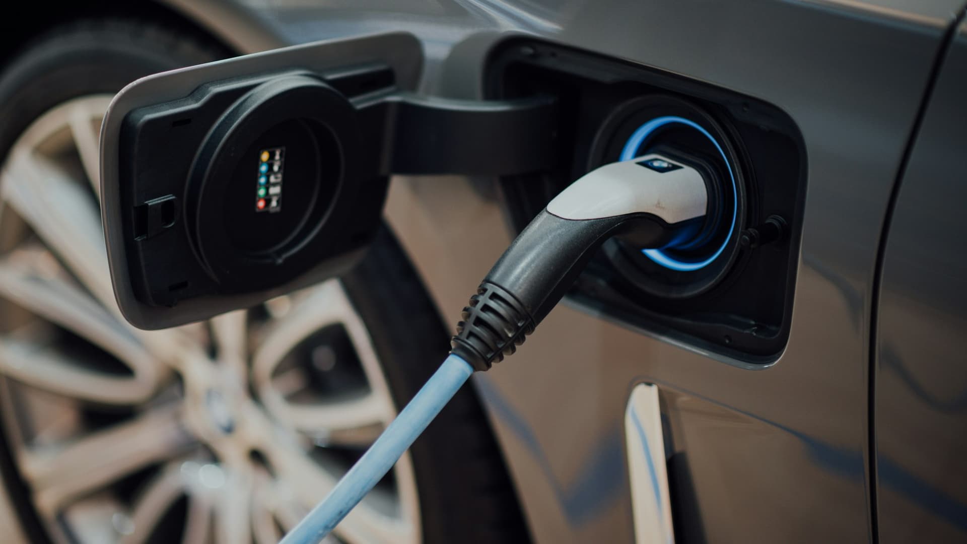 Electric vehicle charging infrastructure representing site power resilience work.